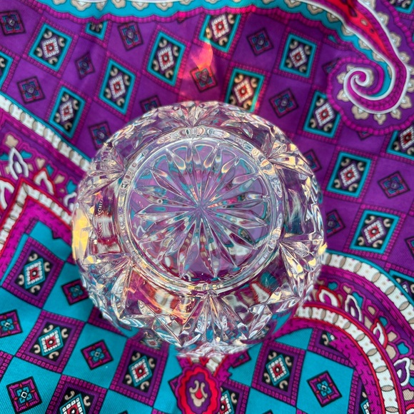 Waterford Crystal 4" bowl with Flower etched pattern - Picture 4 of 6